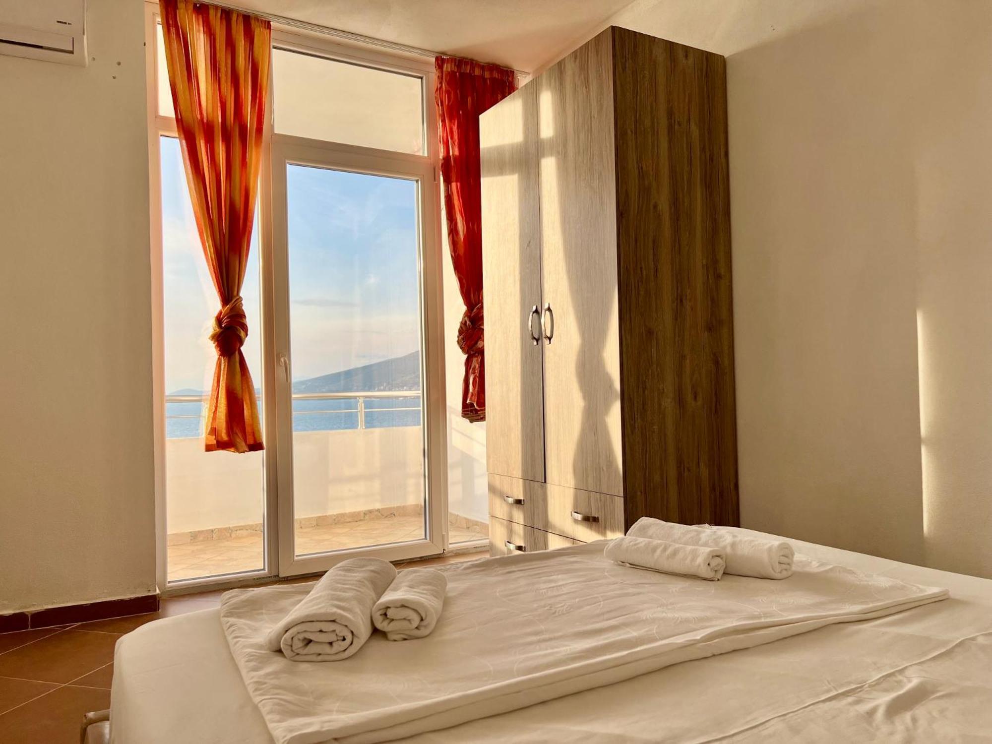 Redi'S Seaview Apartments Sarande Luaran gambar