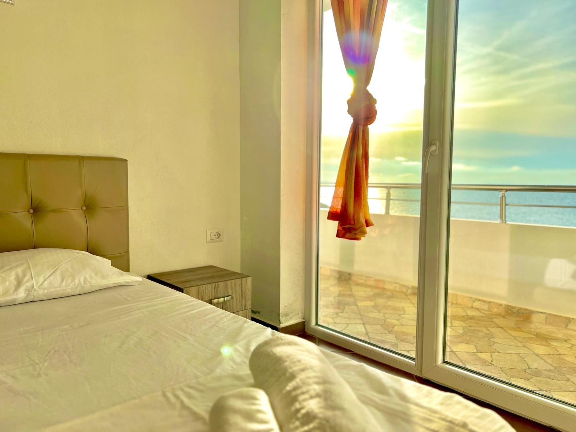 Redi'S Seaview Apartments Sarande Luaran gambar