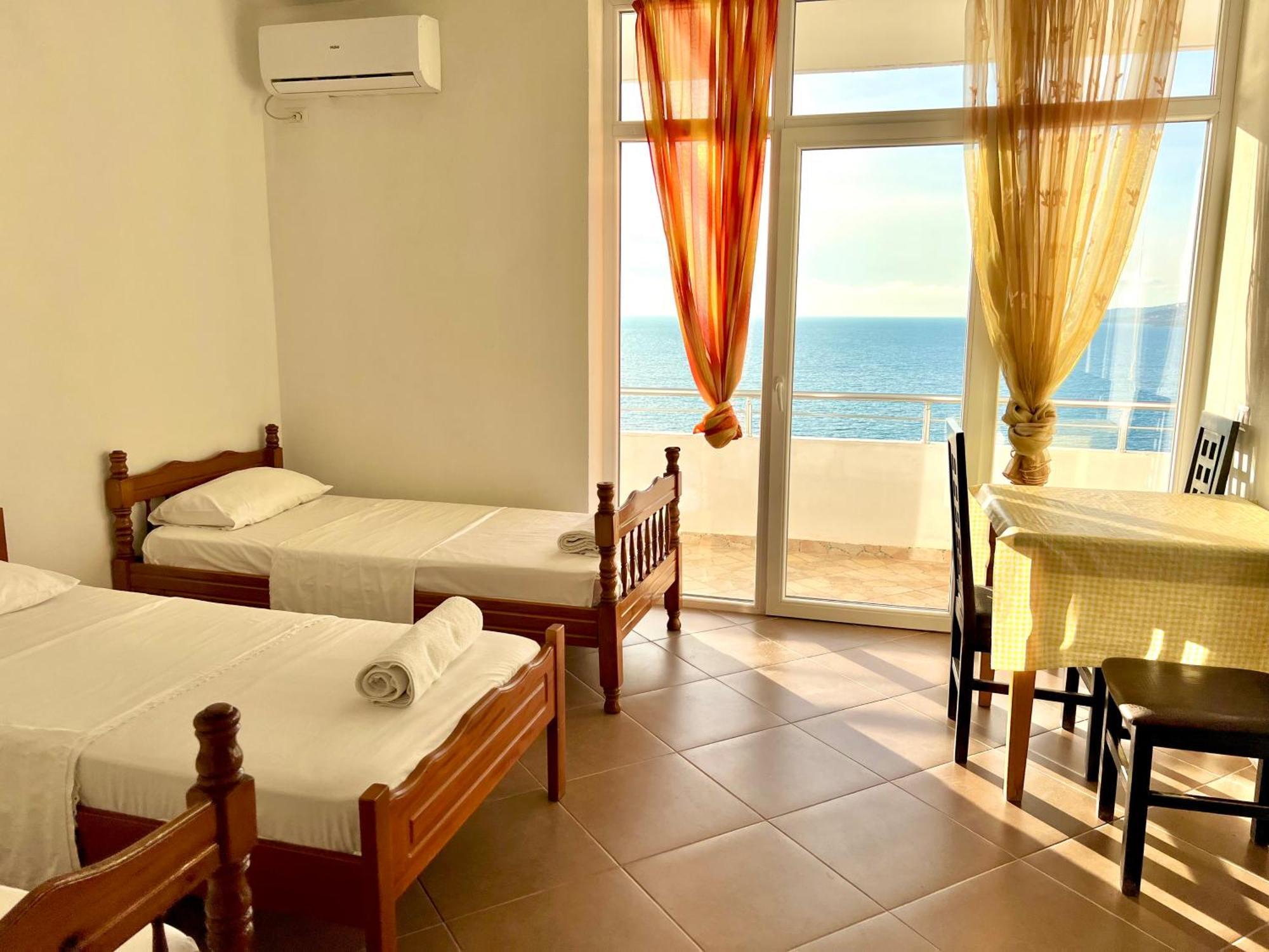 Redi'S Seaview Apartments Sarande Luaran gambar