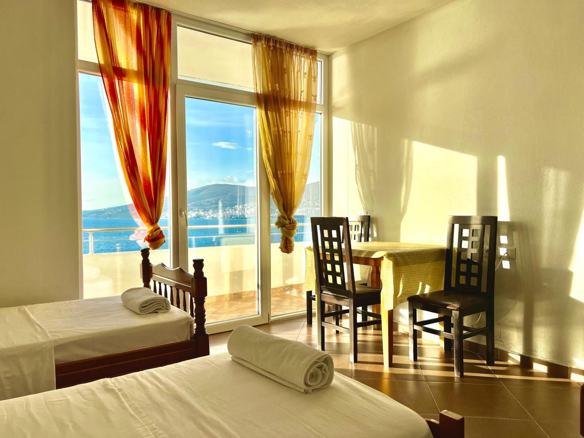 Redi'S Seaview Apartments Sarande Luaran gambar