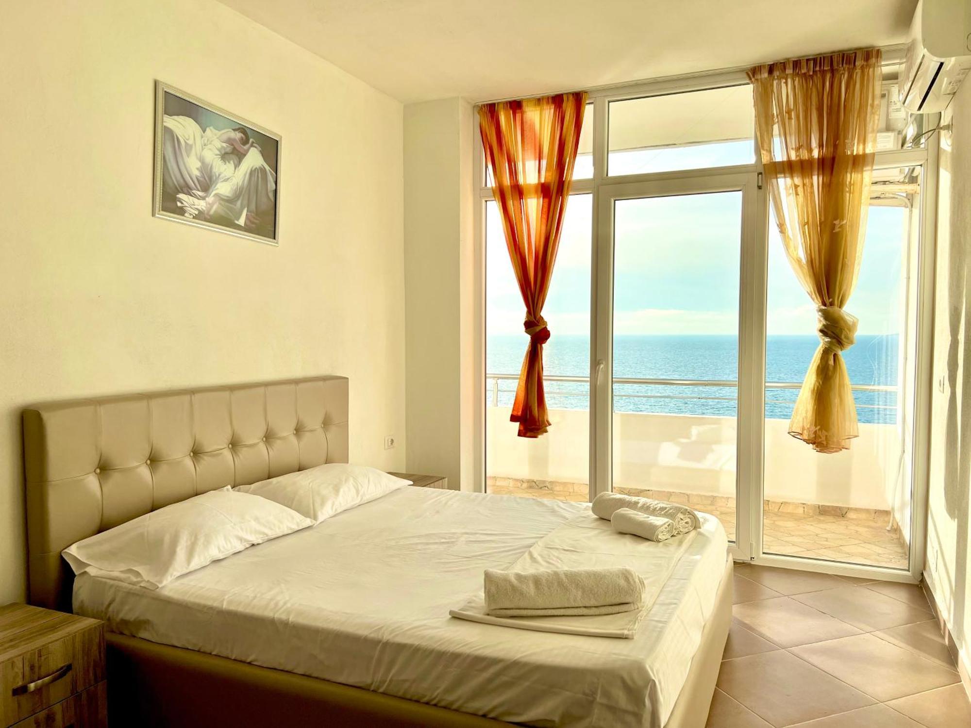 Redi'S Seaview Apartments Sarande Luaran gambar