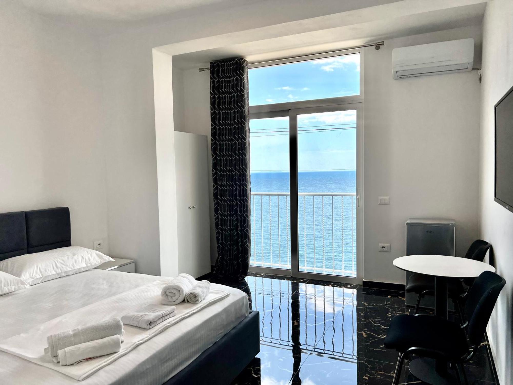 Redi'S Seaview Apartments Sarande Luaran gambar