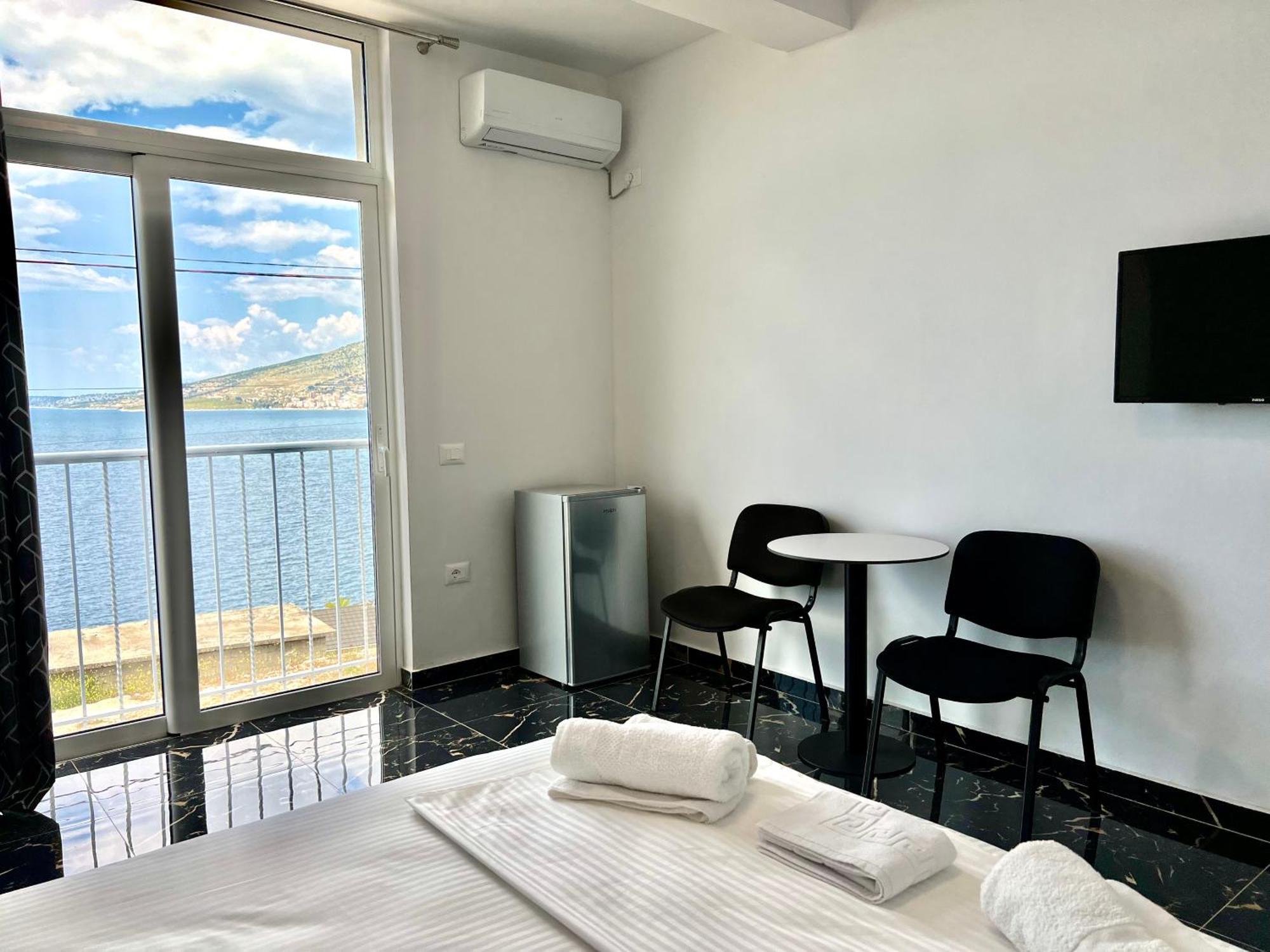 Redi'S Seaview Apartments Sarande Luaran gambar