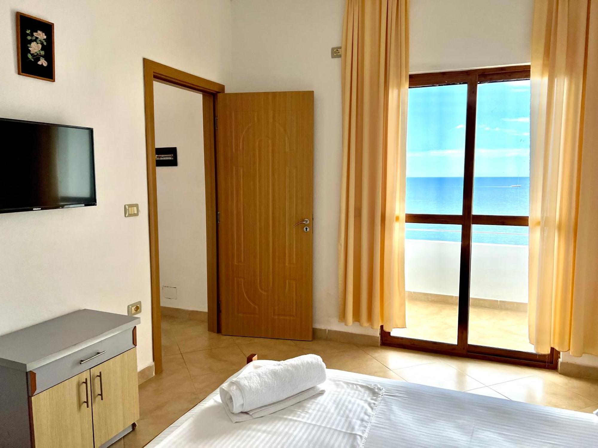 Redi'S Seaview Apartments Sarande Luaran gambar