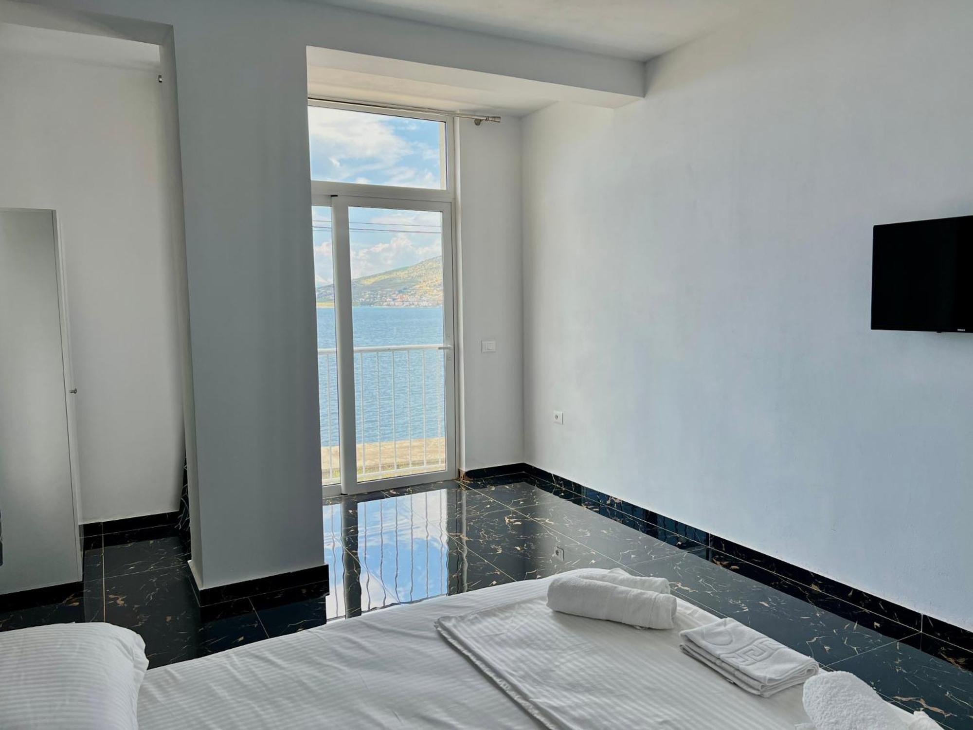 Redi'S Seaview Apartments Sarande Luaran gambar